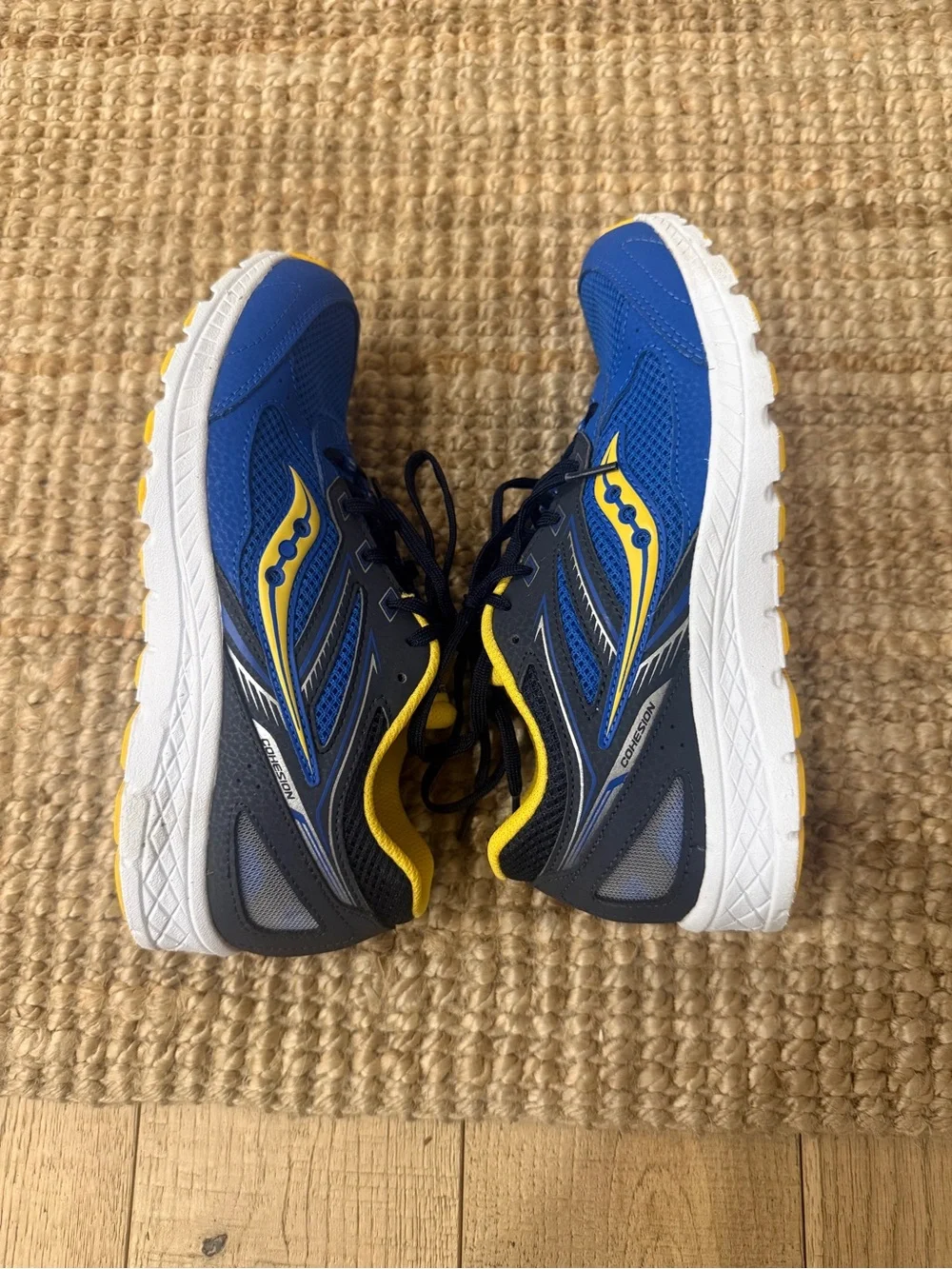 VGUC Saucony Cohesion Kids Blue and Yellow Athletic Sneakers